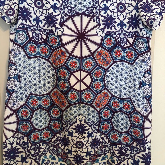 XS MinkPink t-shirt dress! Great condition - Picture 3 of 6